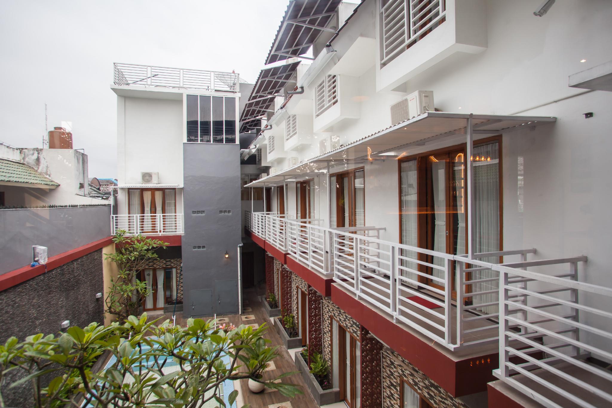 Reddoorz Premium @ Jalan Cengkeh Malang Exterior foto